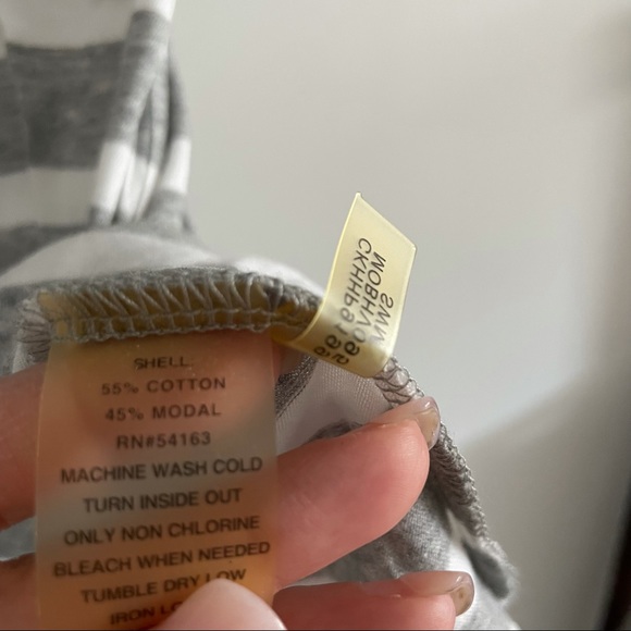 Calvin Klein short sleeved top - Picture 5 of 5